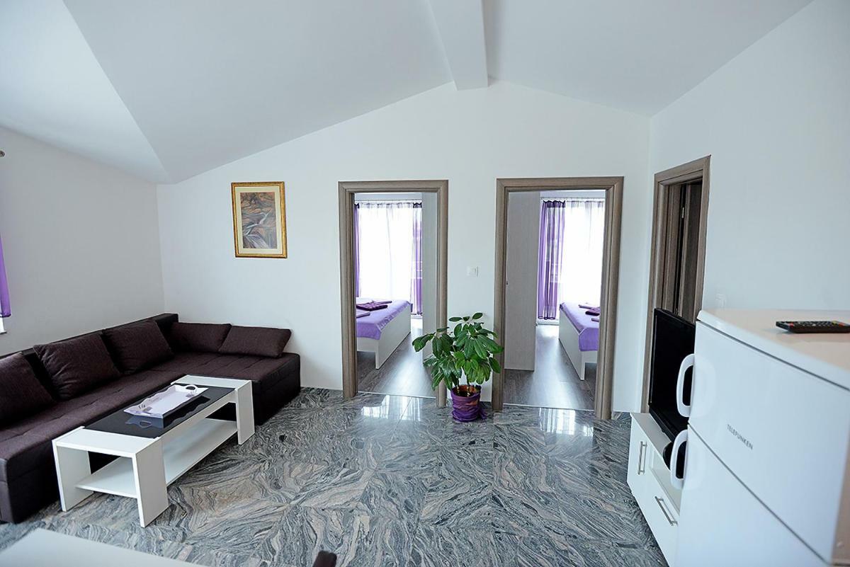 Apartment Mario Pula Exterior photo